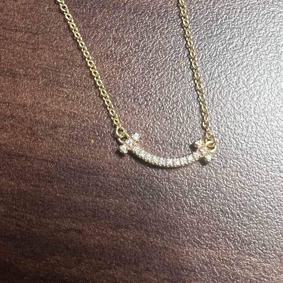 Tiffany Mini 18k T-smile pendant with diamonds on a 18k gold chain - Picture 3 of 10